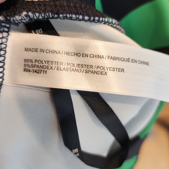 NWT Eloquii green blue stripe pullon stretch pencil skirt. Back zip slit. Sz 16. - Picture 14 of 16